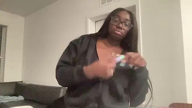 AveryJ99 online show from 01/31/25, 04:14