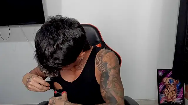 pettergrey1 online show from 10/23/25, 11:25