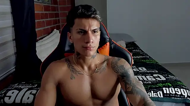 pettergrey1 online show from 11/04/25, 10:35