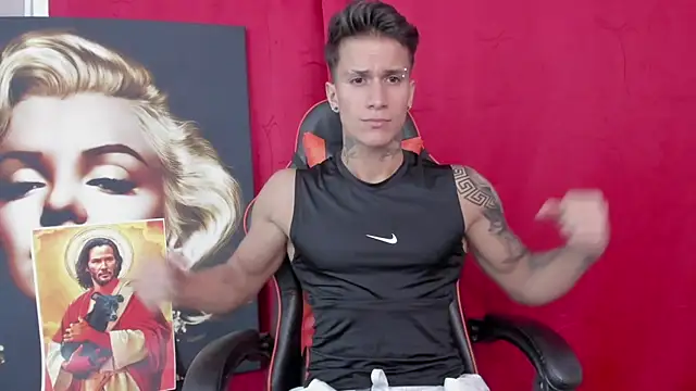 pettergrey1 online show from 03/18/25, 10:48