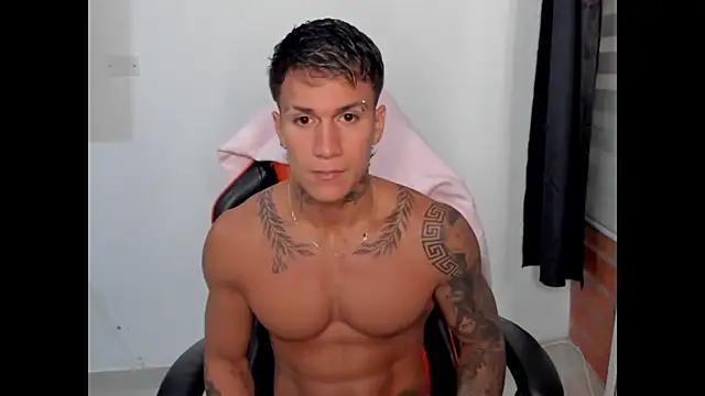 pettergrey1 online show from 10/15/25, 11:46