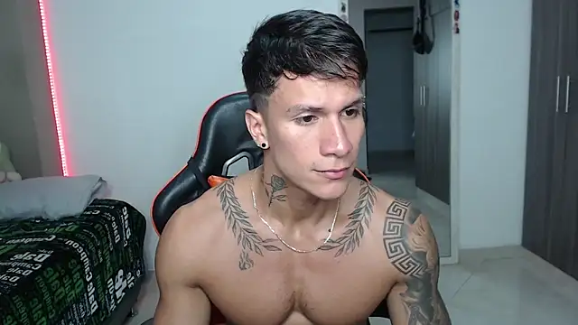 pettergrey1 online show from 04/13/26, 08:02