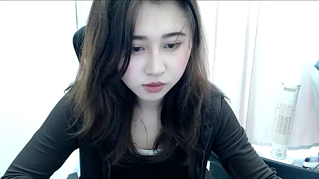 Snapshot of Liliya-77 chatting on 04/08/26, 05:42 Liliya-77 online show from 04/08/26, 05:42