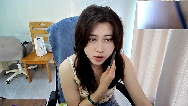 Snapshot of Liliya-77 chatting on 03/22/26, 05:43 Liliya-77 online show from 03/22/26, 05:43