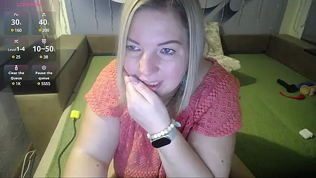 Snapshot of LILIcool chatting on 12/07/24, 01:02 LILIcool online show from 12/07/24, 01:02