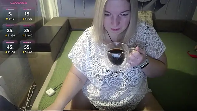 Snapshot of LILIcool chatting on 12/04/24, 12:52 LILIcool online show from 12/04/24, 12:52