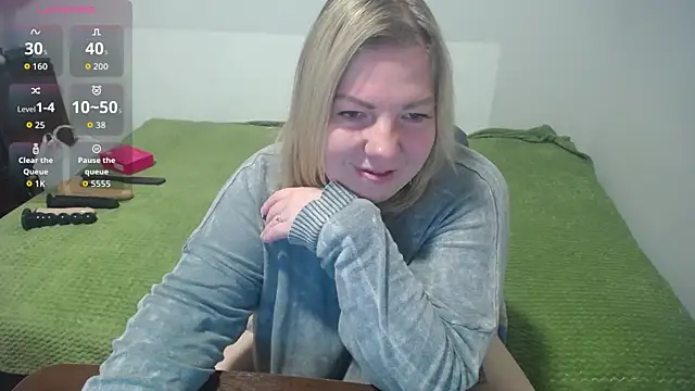 Snapshot of MARGARET_gem chatting on 12/17/25, 10:20 MARGARET gem online show from 12/17/25, 10:20