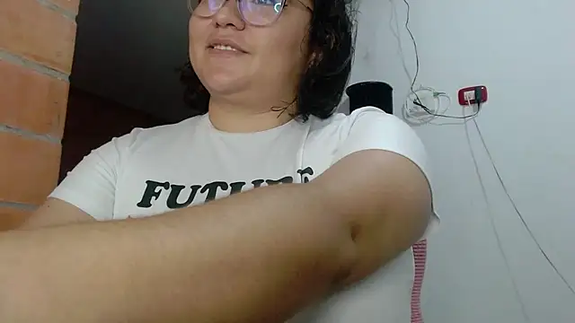 CinnamonCookiez online show from 01/07/25, 07:10