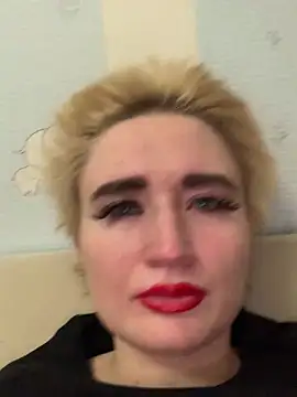 Charlotteeroseee online show from 02/10/25, 04:36