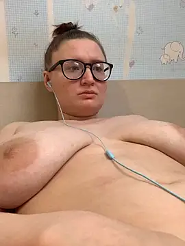 Charlotteeroseee online show from 10/28/25, 03:29