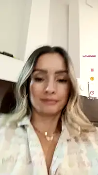 Snapshot of Loly_Horny chatting on 06/26/26, 03:23 Loly Horny online show from 06/26/26, 03:23