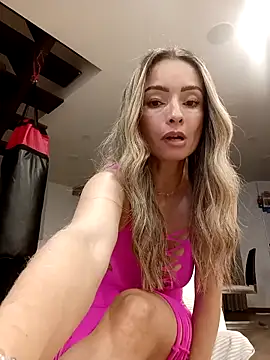 Snapshot of Loly_Horny chatting on 04/21/26, 01:42 Loly Horny online show from 04/21/26, 01:42