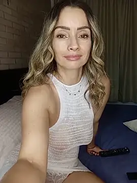 Snapshot of Loly_Horny chatting on 06/07/26, 11:32 Loly Horny online show from 06/07/26, 11:32