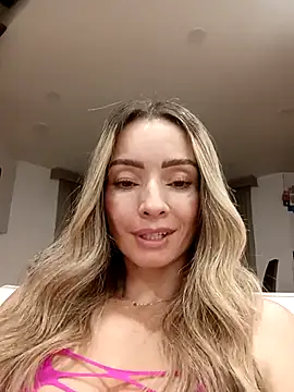 Snapshot of Loly_Horny chatting on 04/21/26, 03:02 Loly Horny online show from 04/21/26, 03:02