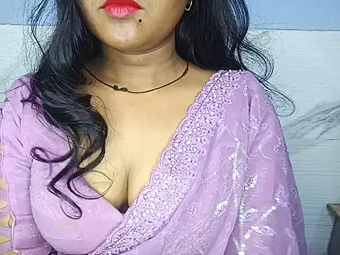 Snapshot of Muktha chatting on 06/19/26, 02:56 Muktha online show from 06/19/26, 02:56