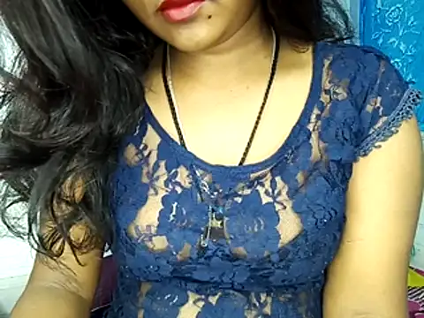 Snapshot of Muktha chatting on 10/26/25, 05:13 Muktha online show from 10/26/25, 05:13