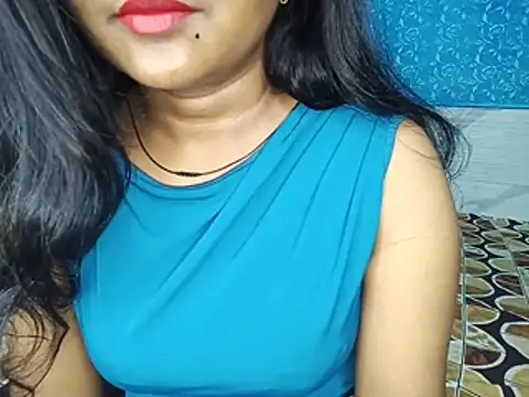 Snapshot of Muktha chatting on 06/30/26, 02:17 Muktha online show from 06/30/26, 02:17