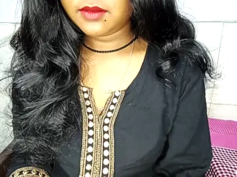 Snapshot of Muktha chatting on 12/01/25, 05:19 Muktha online show from 12/01/25, 05:19