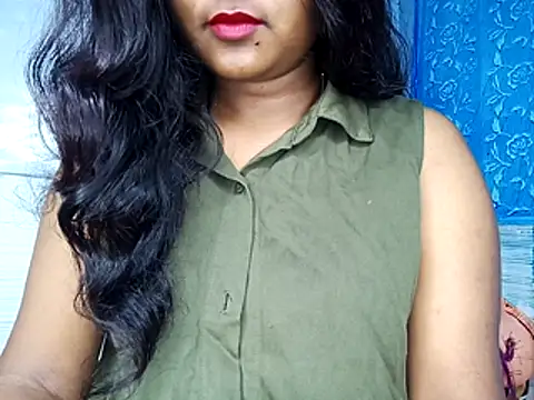 Snapshot of Muktha chatting on 11/03/25, 04:21 Muktha online show from 11/03/25, 04:21