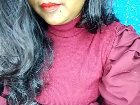 Snapshot of Muktha chatting on 11/19/25, 04:45 Muktha online show from 11/19/25, 04:45