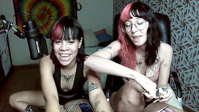 Liv Alt online show from 04/15/26, 01:44