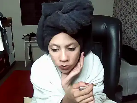 Snapshot of Liv_Alt chatting on 04/20/26, 02:14 Liv Alt online show from 04/20/26, 02:14