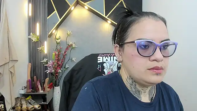 Snapshot of brigittemiller chatting on 05/06/26, 01:53 brigittemiller online show from 05/06/26, 01:53