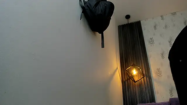 Snapshot of brigittemiller chatting on 10/18/25, 04:09 brigittemiller online show from 10/18/25, 04:09