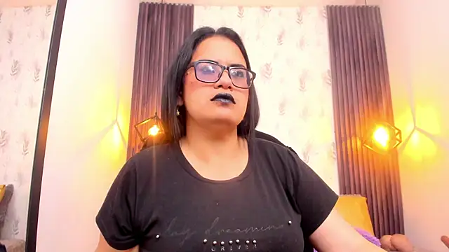 Snapshot of brigittemiller chatting on 11/01/25, 03:39 brigittemiller online show from 11/01/25, 03:39