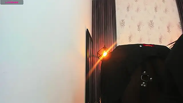 Snapshot of brigittemiller chatting on 11/30/25, 04:30 brigittemiller online show from 11/30/25, 04:30