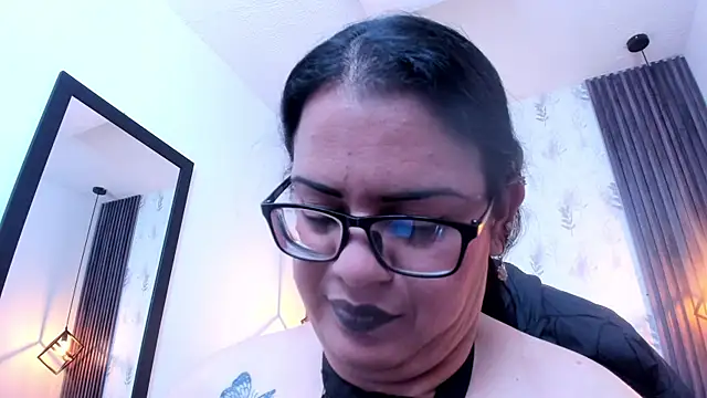 Snapshot of brigittemiller chatting on 10/29/25, 05:34 brigittemiller online show from 10/29/25, 05:34