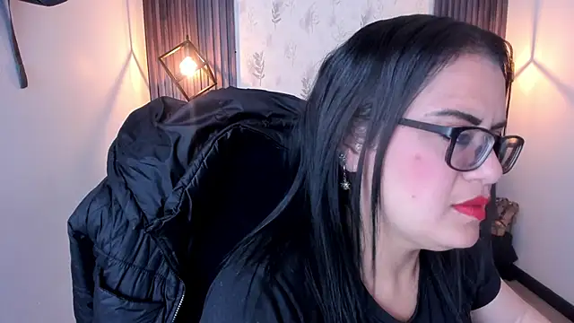 Snapshot of brigittemiller chatting on 10/23/25, 04:49 brigittemiller online show from 10/23/25, 04:49