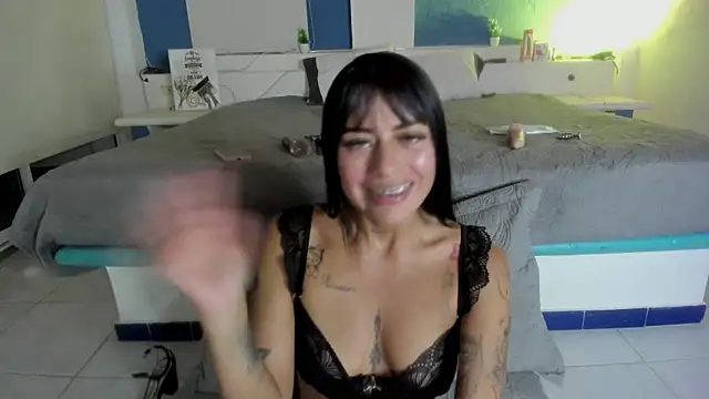 ZairaSofia1 online show from 01/27/25, 12:33