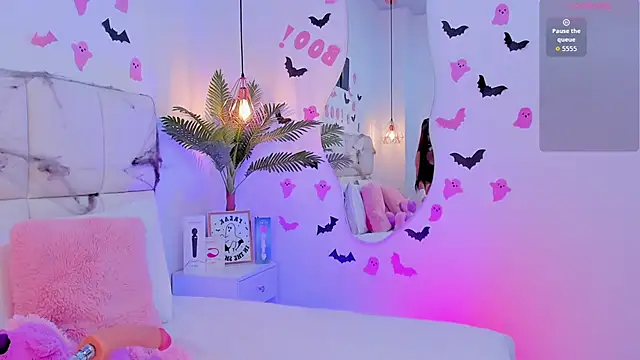 zoe rivers online show from 10/27/25, 12:55