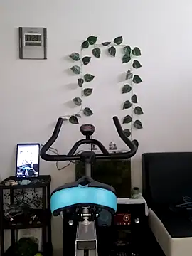 Snapshot of jesicardiente27 chatting on 11/03/25, 04:21 jesicardiente27 online show from 11/03/25, 04:21