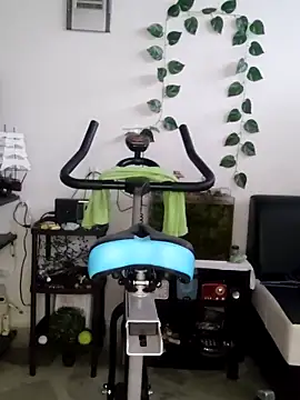 Snapshot of jesicardiente27 chatting on 11/04/25, 03:05 jesicardiente27 online show from 11/04/25, 03:05