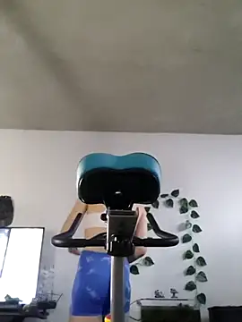 Snapshot of jesicardiente27 chatting on 12/20/25, 02:31 jesicardiente27 online show from 12/20/25, 02:31