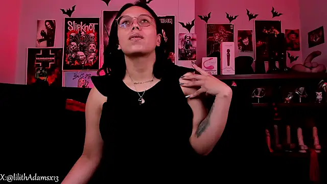 lilith-deveraux online show from 04/22/26, 04:47