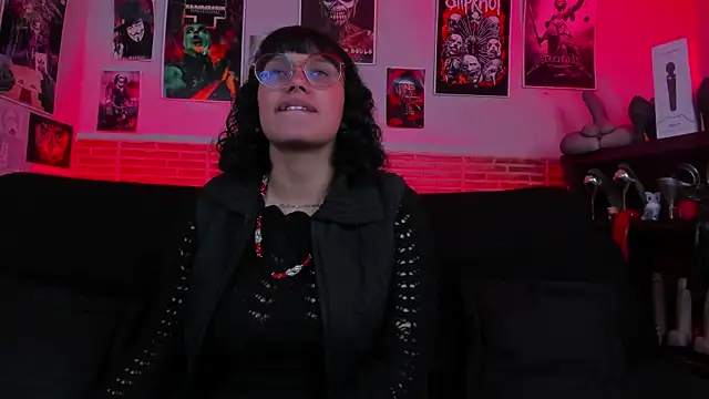 lilith-deveraux online show from 10/01/25, 01:48