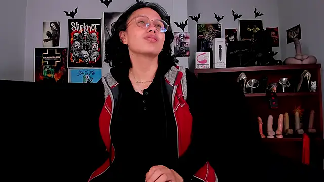 lilith-deveraux online show from 05/07/26, 03:00
