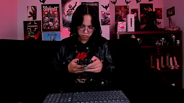 lilith-deveraux online show from 05/05/26, 03:15