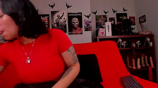 lilith-deveraux online show from 05/13/26, 02:35