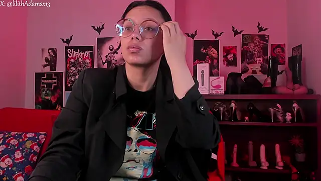 lilith-deveraux online show from 12/15/25, 02:01