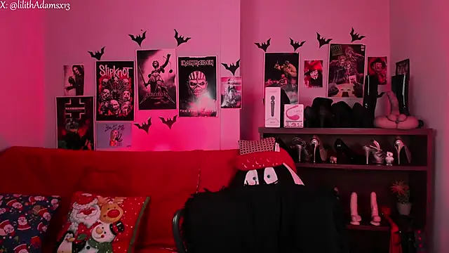 lilith-deveraux online show from 12/16/25, 02:21