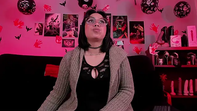 lilith-deveraux online show from 11/06/25, 05:28