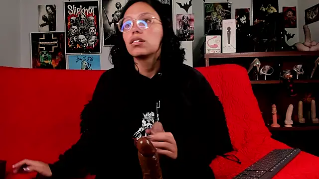 lilith-deveraux online show from 05/22/26, 05:00