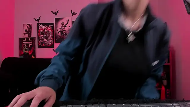 lilith-deveraux online show from 11/28/25, 03:23