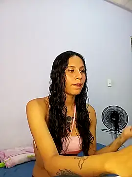 Snapshot of Karii-R chatting on 02/12/25, 08:07 Karii-R online show from 02/12/25, 08:07