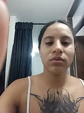 Snapshot of Karii-R chatting on 05/24/26, 01:55 Karii-R online show from 05/24/26, 01:55
