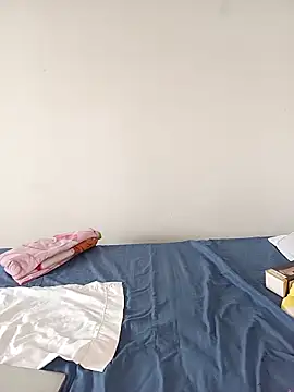 Karii-R online show from 12/22/25, 05:24